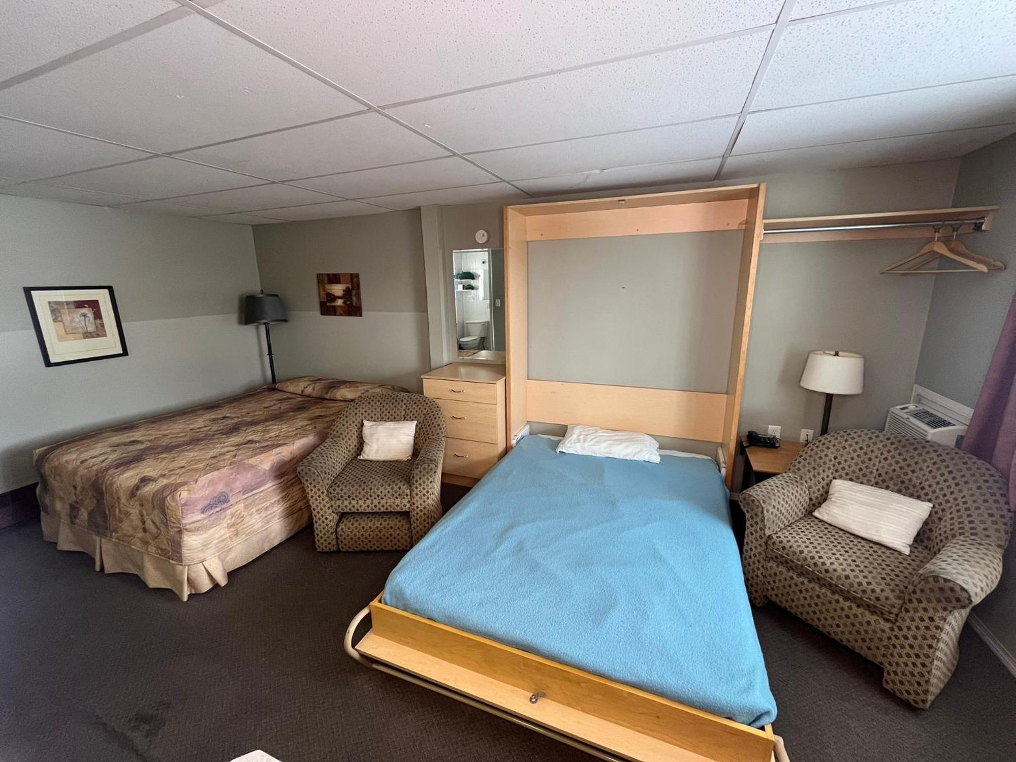 Raccoon Lodge Motel Sylvan Lake Δωμάτιο φωτογραφία