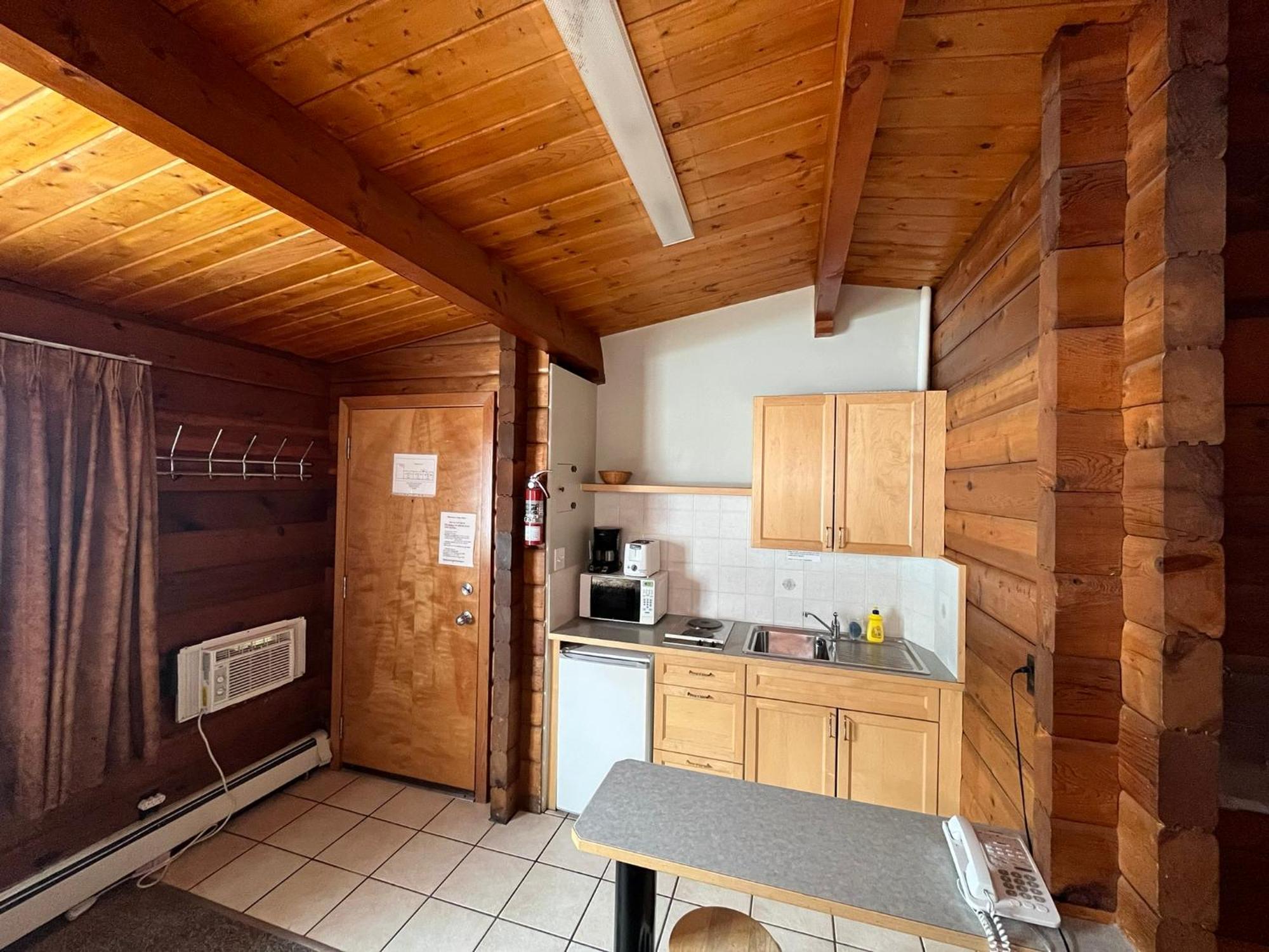 Raccoon Lodge Motel Sylvan Lake Εξωτερικό φωτογραφία